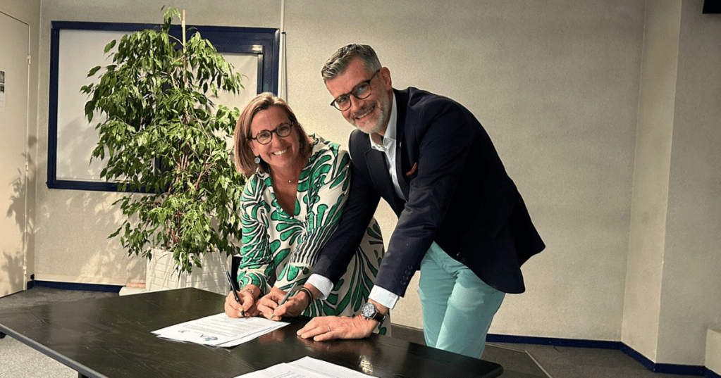 Premières signatures des conventions de soutien à la&nbsp;structuration